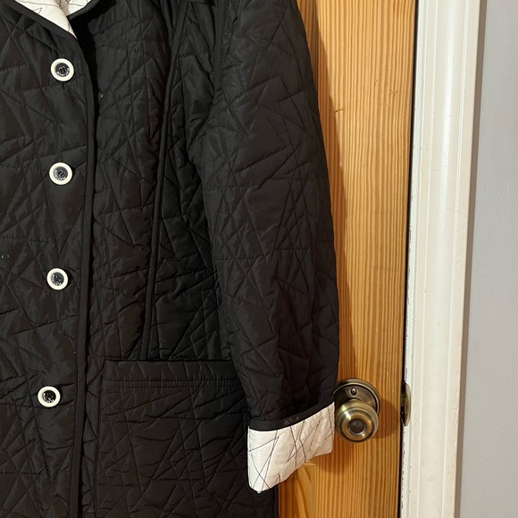 Vintage Black And White Quilted Women's Reversible Coat - Picture 8 of 16